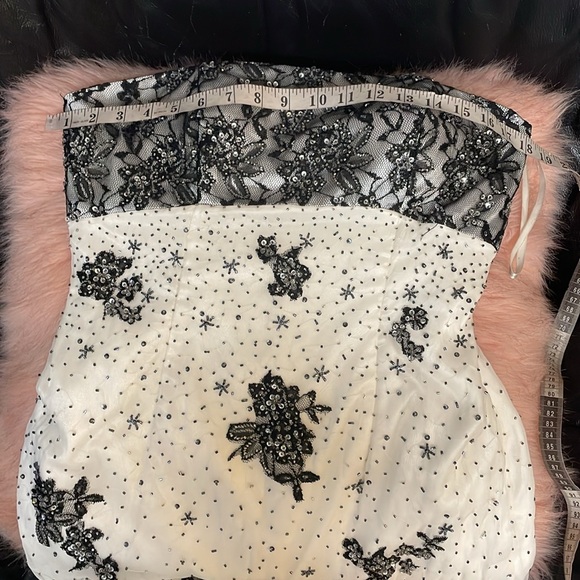 100% silk beaded lace bust mermaid hem gown - Picture 5 of 13